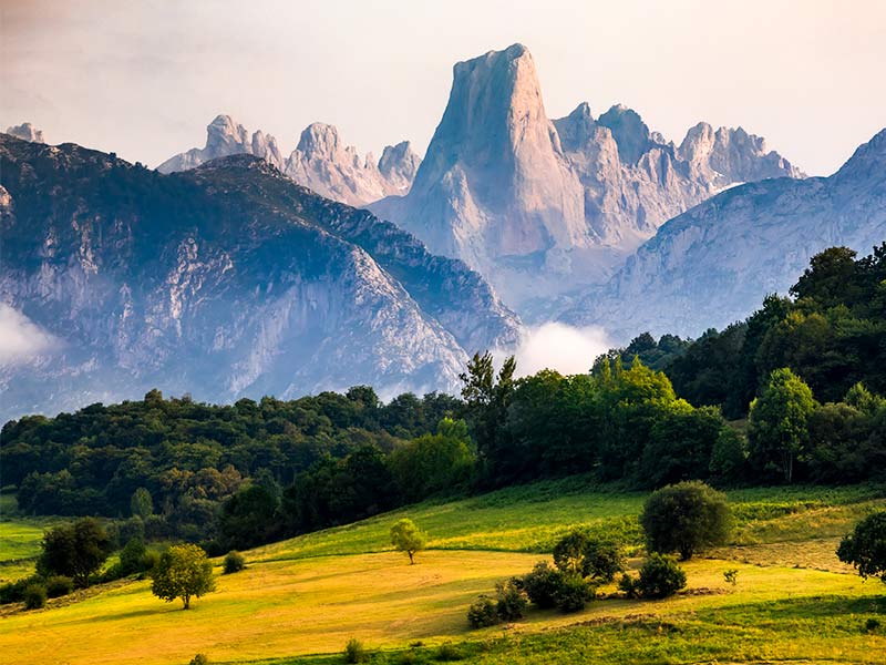 picu-urriellu-desde-pozo-oracion La típica foto del Pico Urriellu o Naranjo de Bulnes desde el Pozo de la Oración